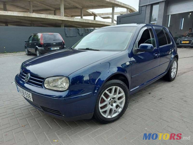 2004' Volkswagen Golf photo #6