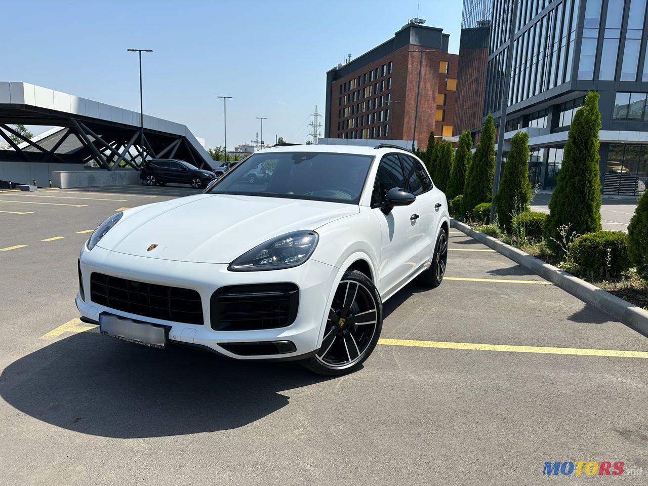 2019' Porsche Cayenne photo #1