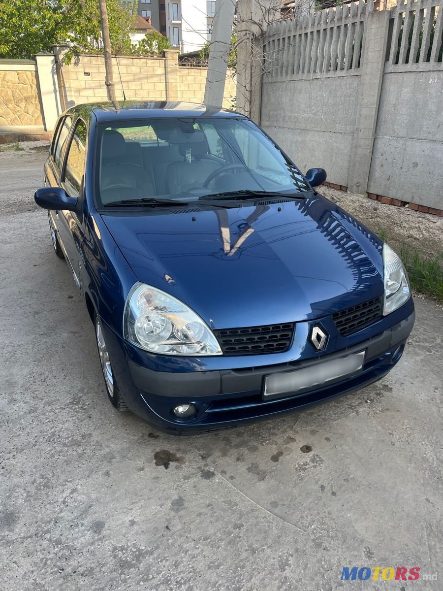 2004' Renault Clio photo #1