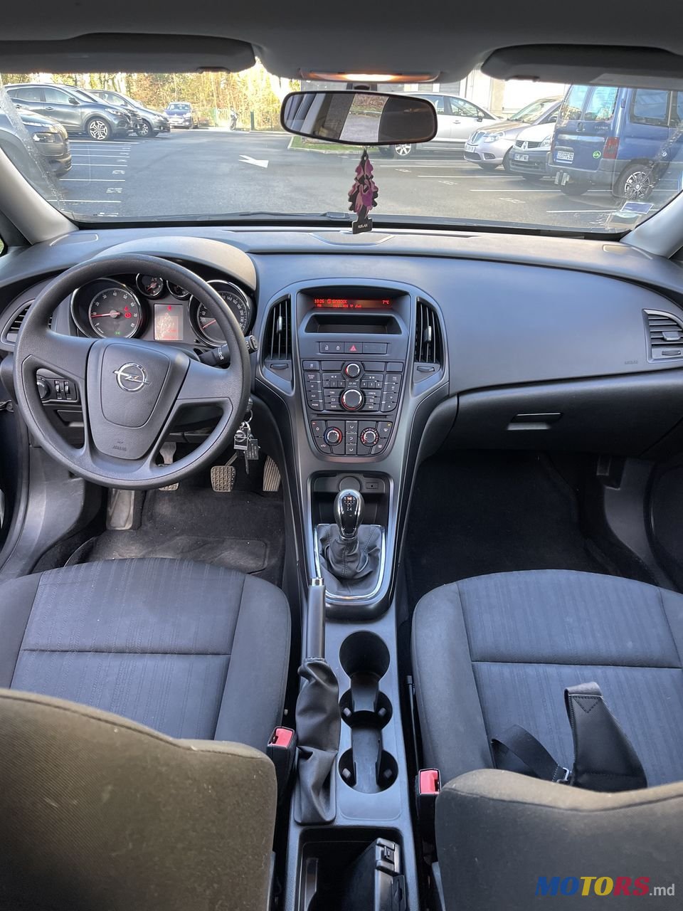 2014' Opel Astra photo #5