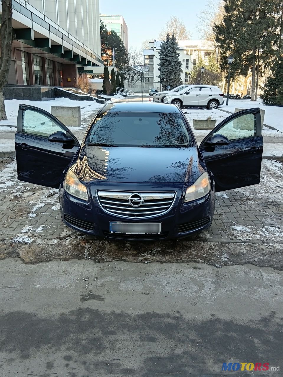 2011' Opel Insignia photo #3