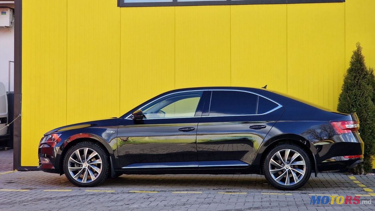 2018' Skoda Superb photo #3