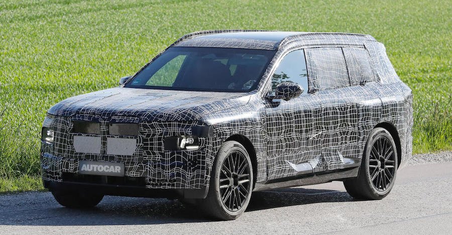 2027 BMW X7 spy photo by Autocar