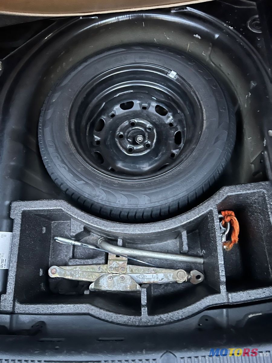 2011' Skoda Fabia photo #6