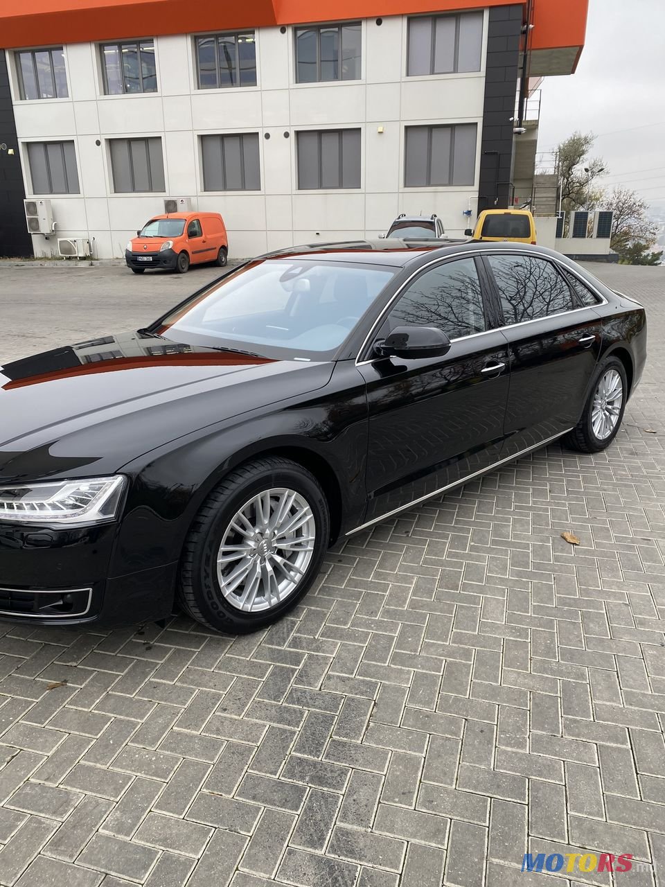 2016' Audi A8 photo #2