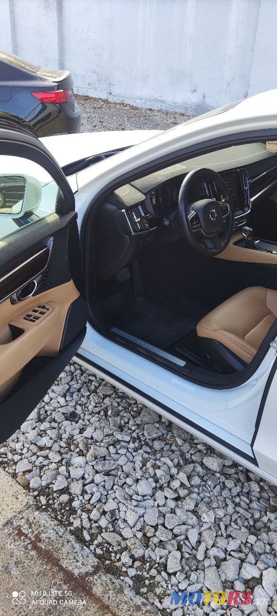 2016' Volvo S90 photo #1