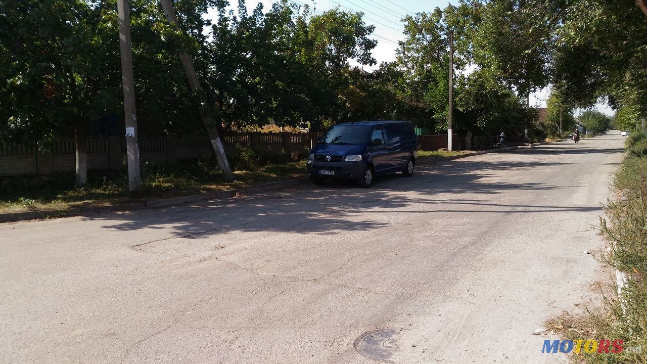 2009' Volkswagen T5 (Transporter) груз photo #6