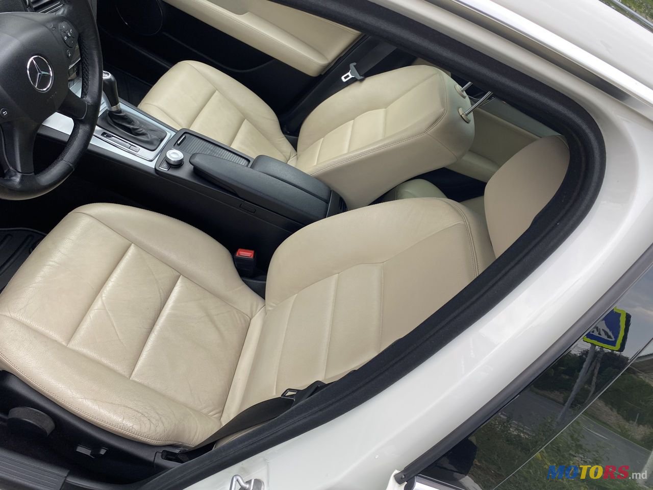 2008' Mercedes-Benz C Класс photo #4
