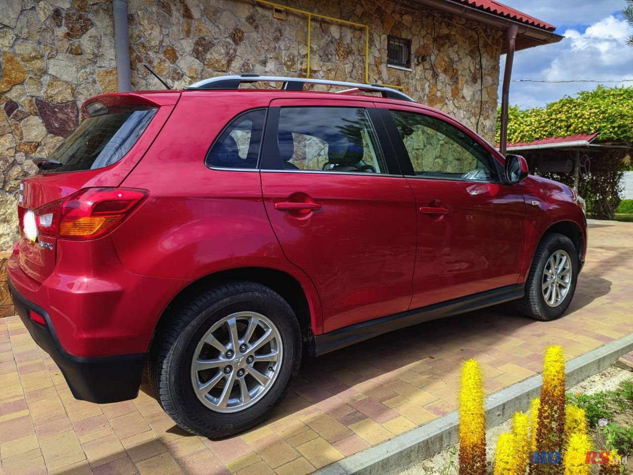 2011' Mitsubishi ASX photo #5