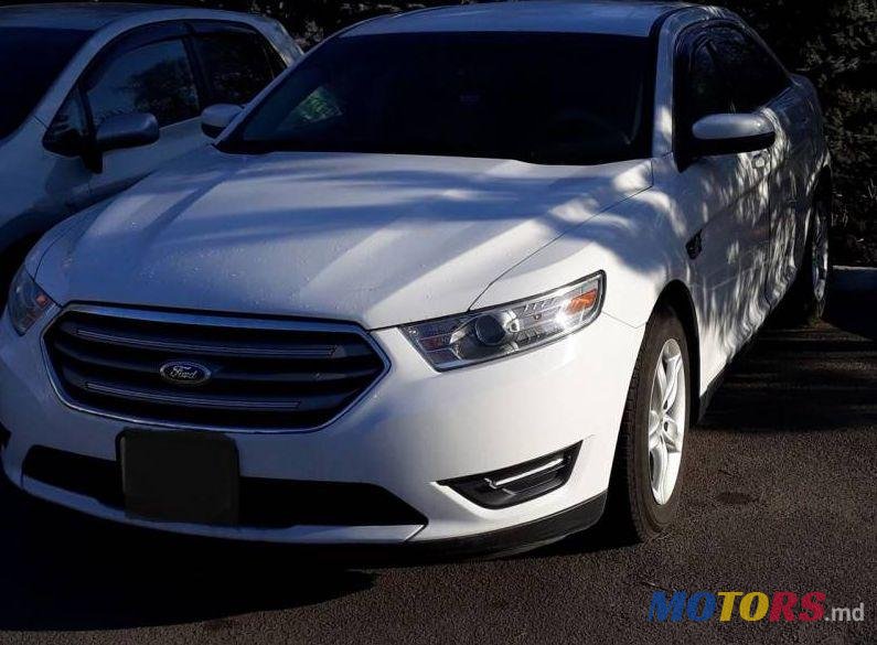 2013' Ford Taurus photo #1