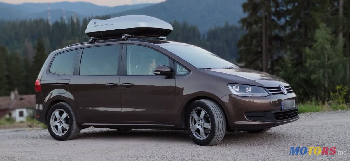 2010' Volkswagen Sharan photo #2