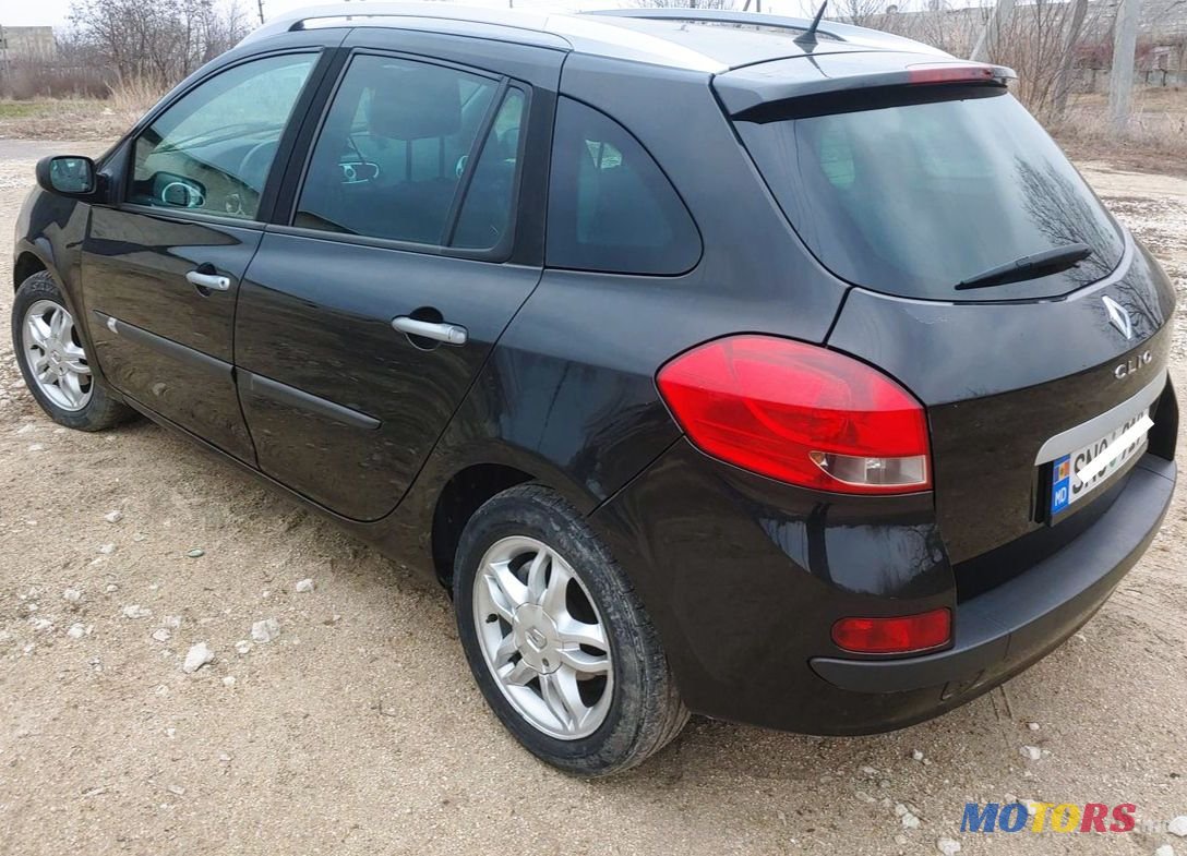 2008' Renault Clio photo #3