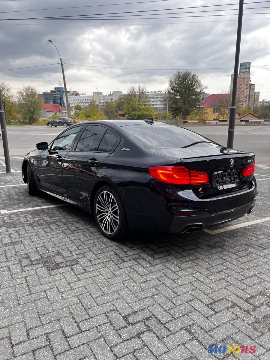 2019' BMW 5 Series photo #2