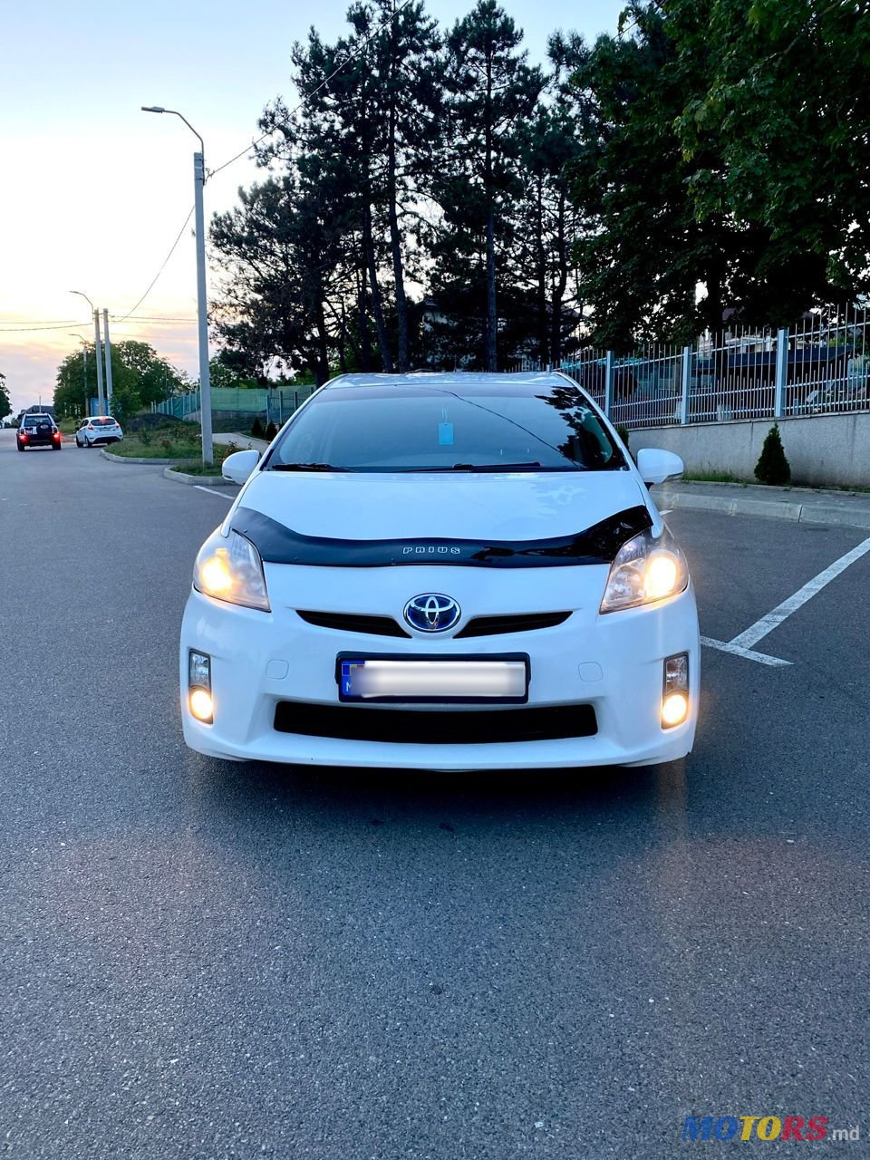 2011' Toyota Prius photo #2