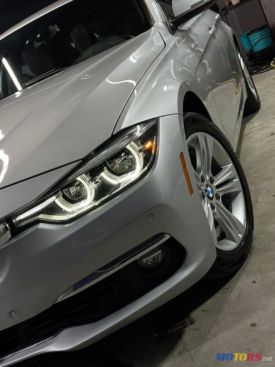 2016' BMW 3 Series photo #2