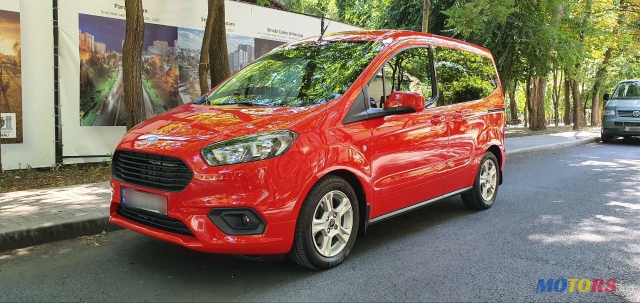 2019' Ford Tourneo Courier photo #2