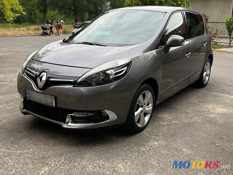 2013' Renault Scenic photo #1