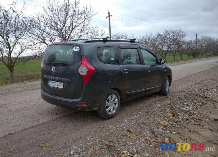 2012' Dacia Lodgy photo #3