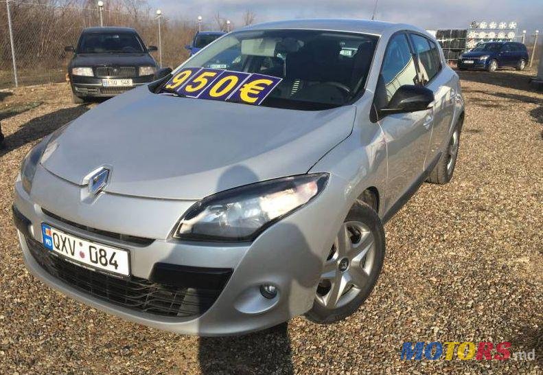 2012' Renault Megane photo #5