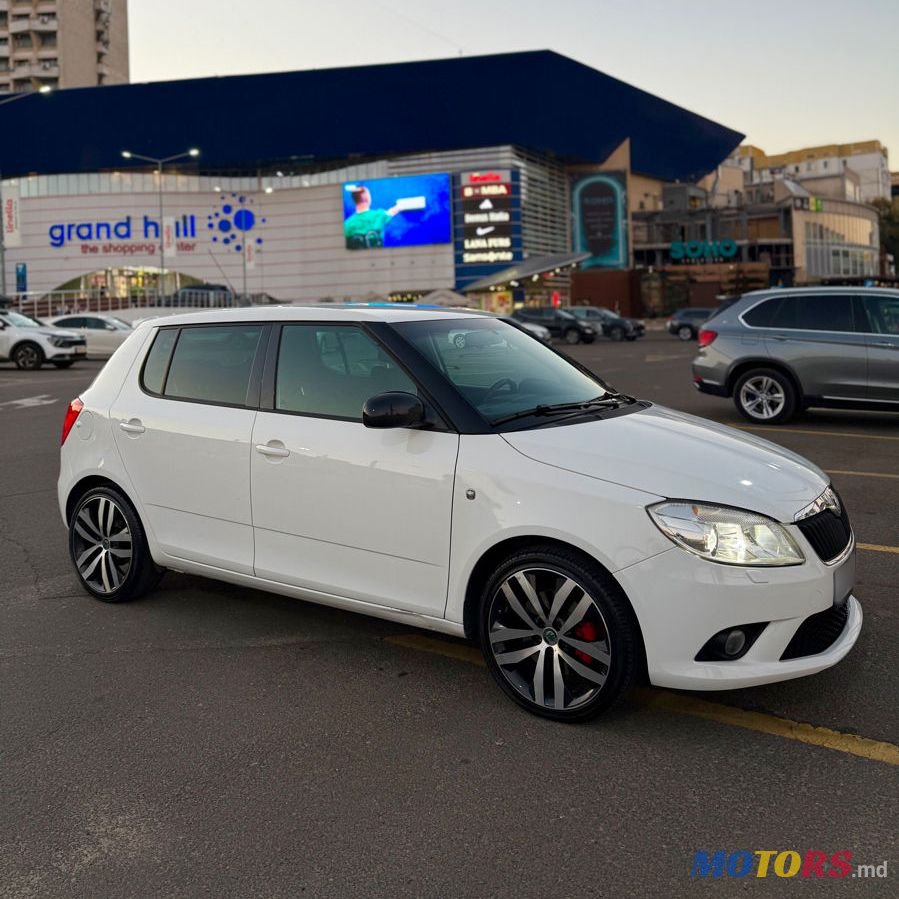 2010' Skoda Fabia photo #4