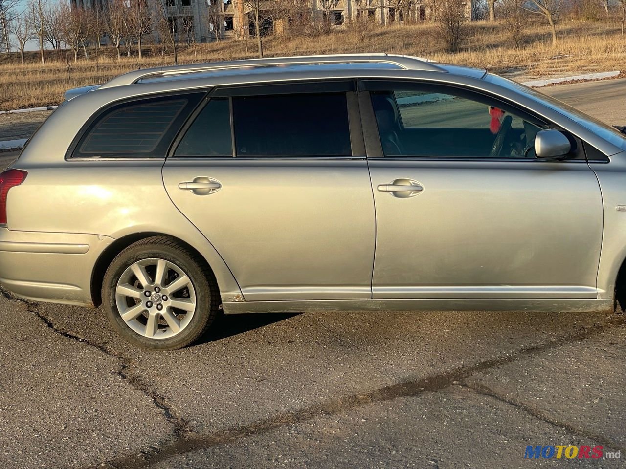 2005' Toyota Avensis photo #4