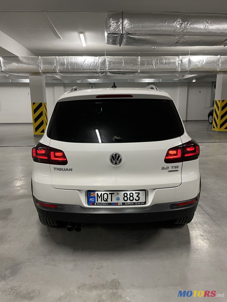 2011' Volkswagen Tiguan photo #3