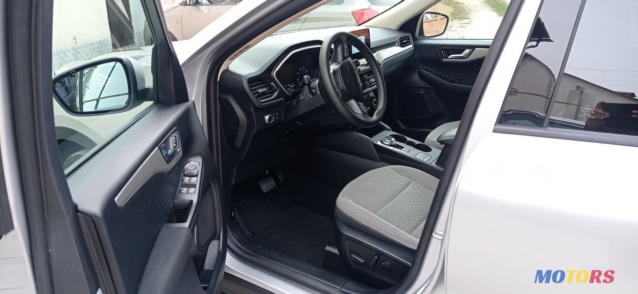 2020' Ford Kuga photo #6