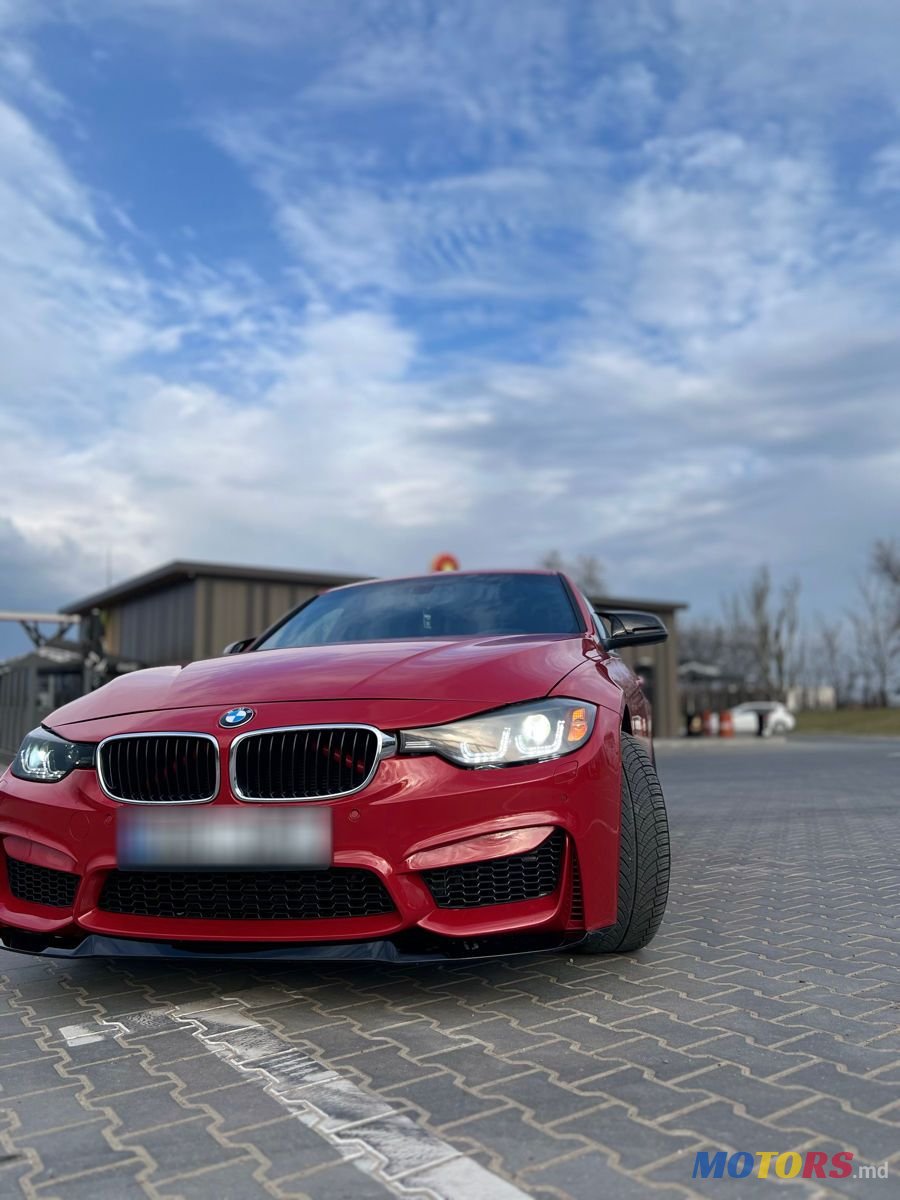 2016' BMW 3 Series photo #3