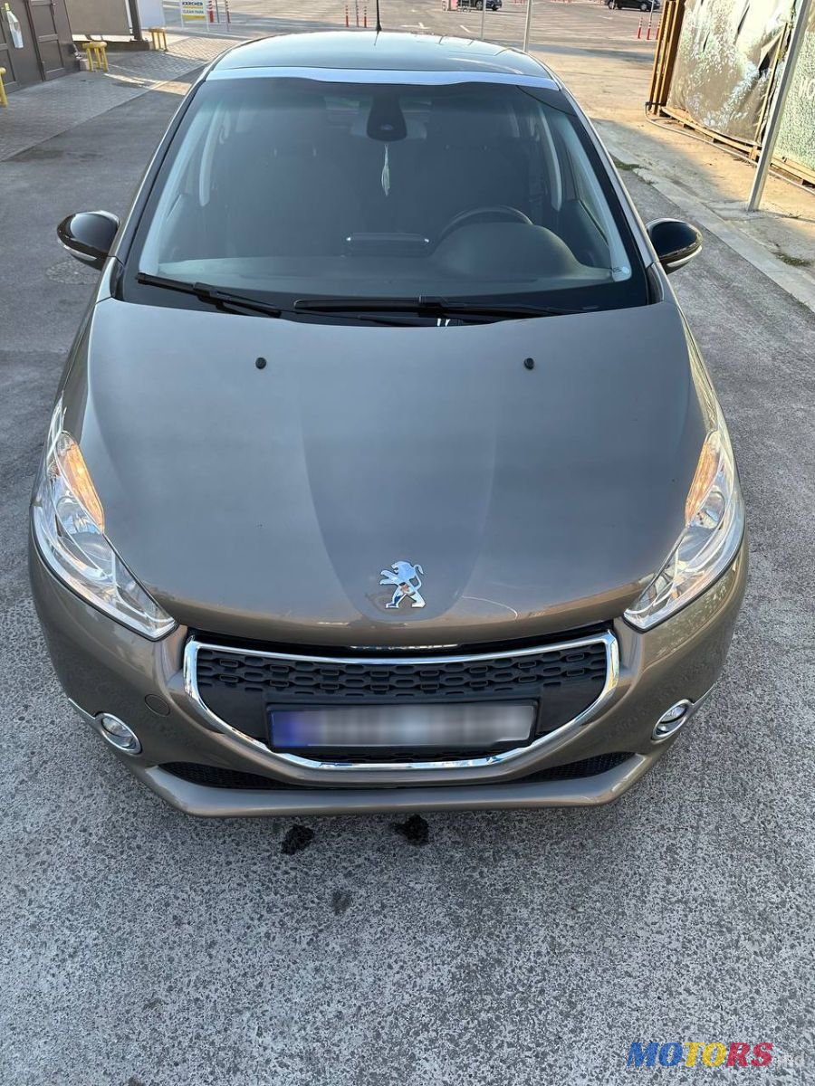 2012' Peugeot 208 photo #2