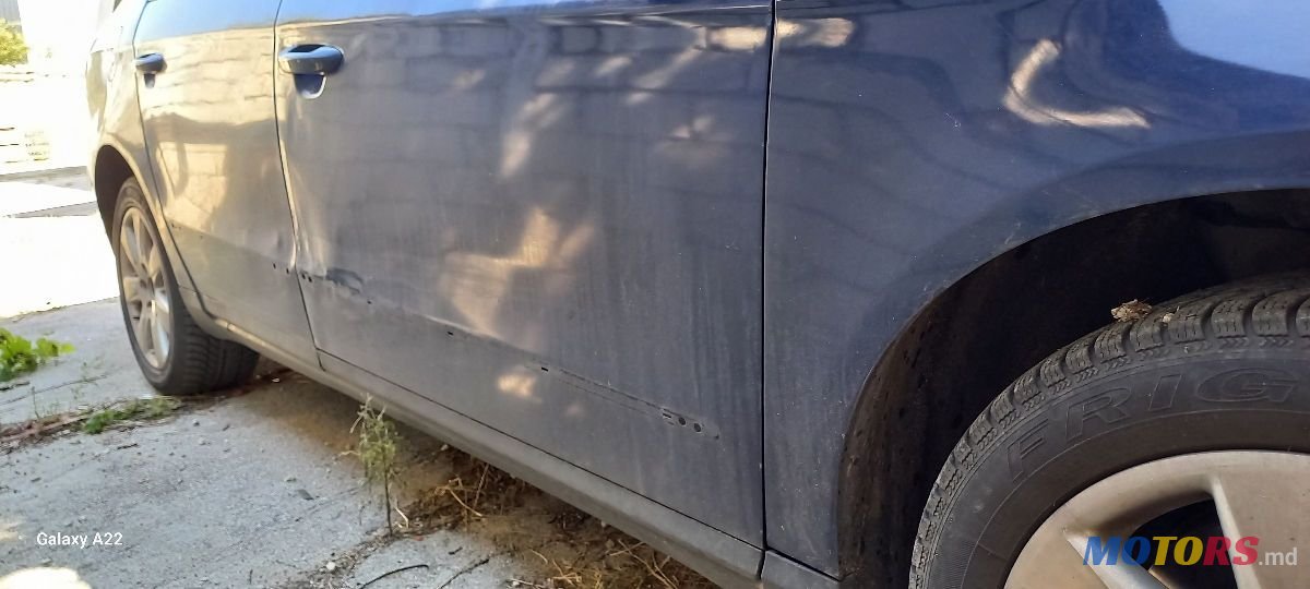 2006' Volkswagen Passat photo #6