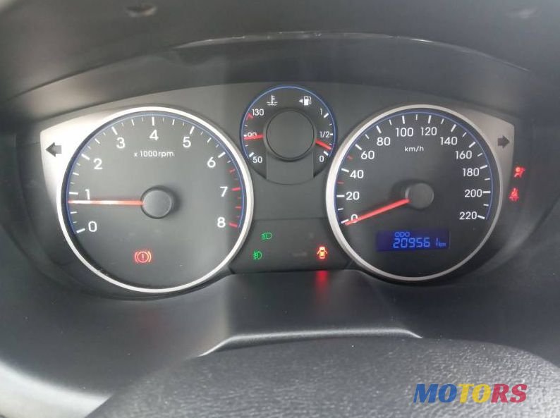 2013' Hyundai i20 photo #3