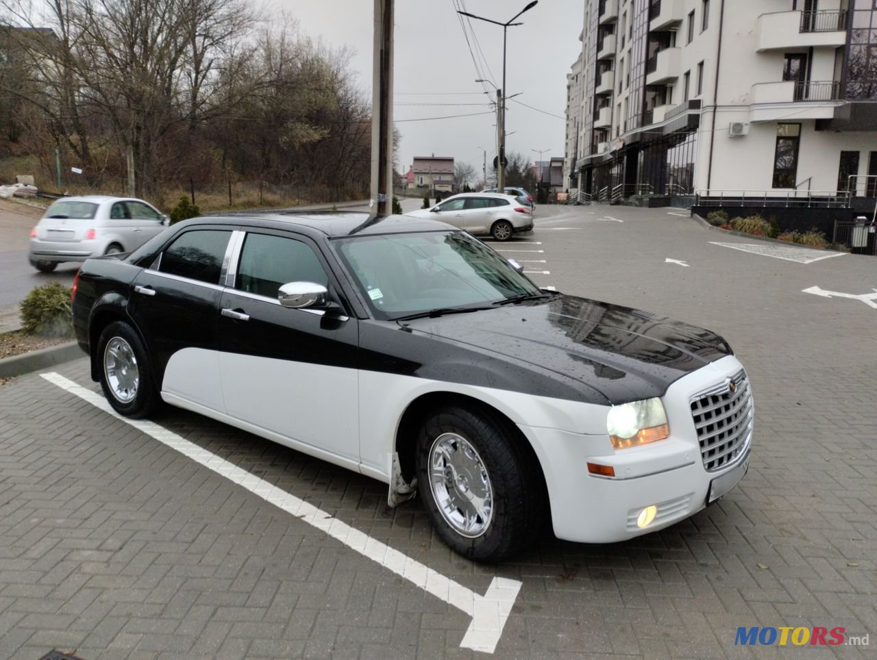 2005' Chrysler 300C photo #3