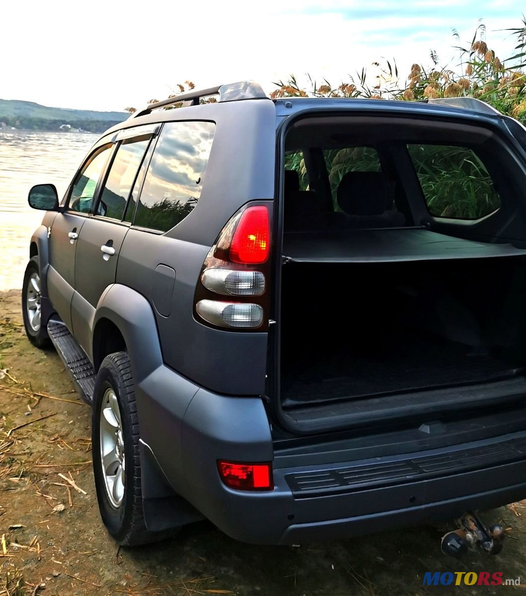 2005' Toyota Land Cruiser Prado photo #4