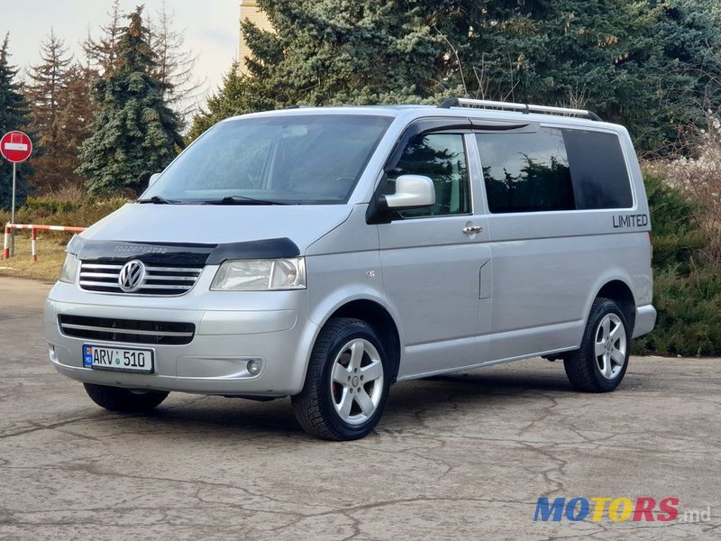 2005' Volkswagen Transporter photo #1