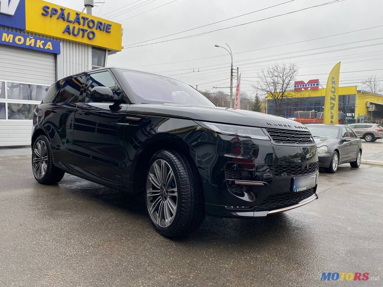 2023' Land Rover Range Rover Sport photo #3