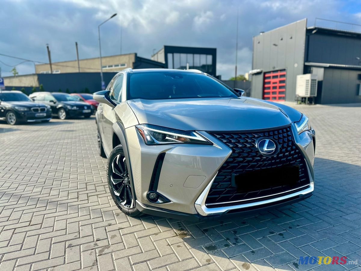 2021' Lexus UX photo #2