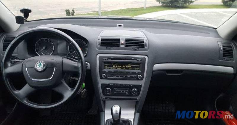 2011' Skoda Superb photo #2