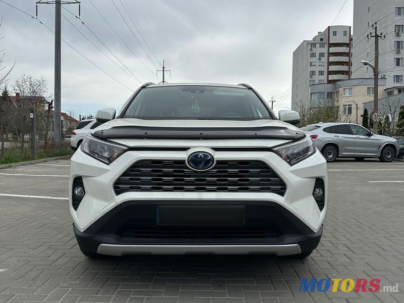 2020' Toyota RAV4 photo #5