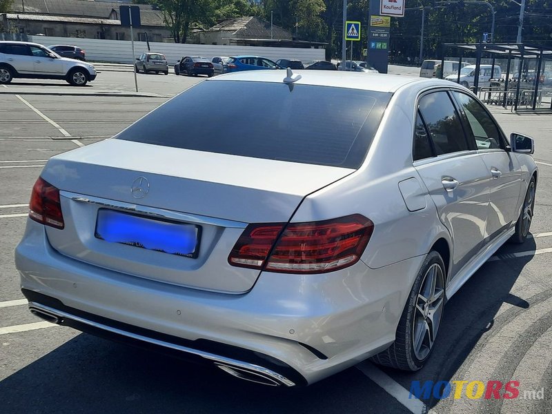 2015' Mercedes-Benz E Класс photo #2