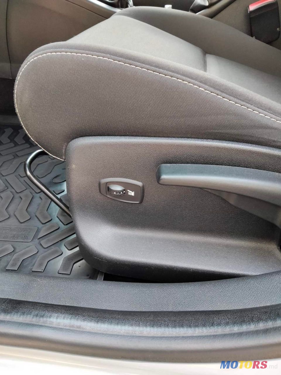 2013' Renault Megane photo #5