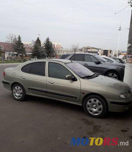 2004' Renault Megane photo #1