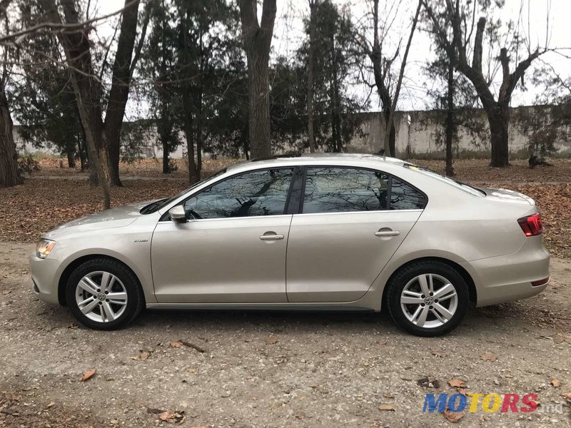 2012' Volkswagen Jetta photo #6