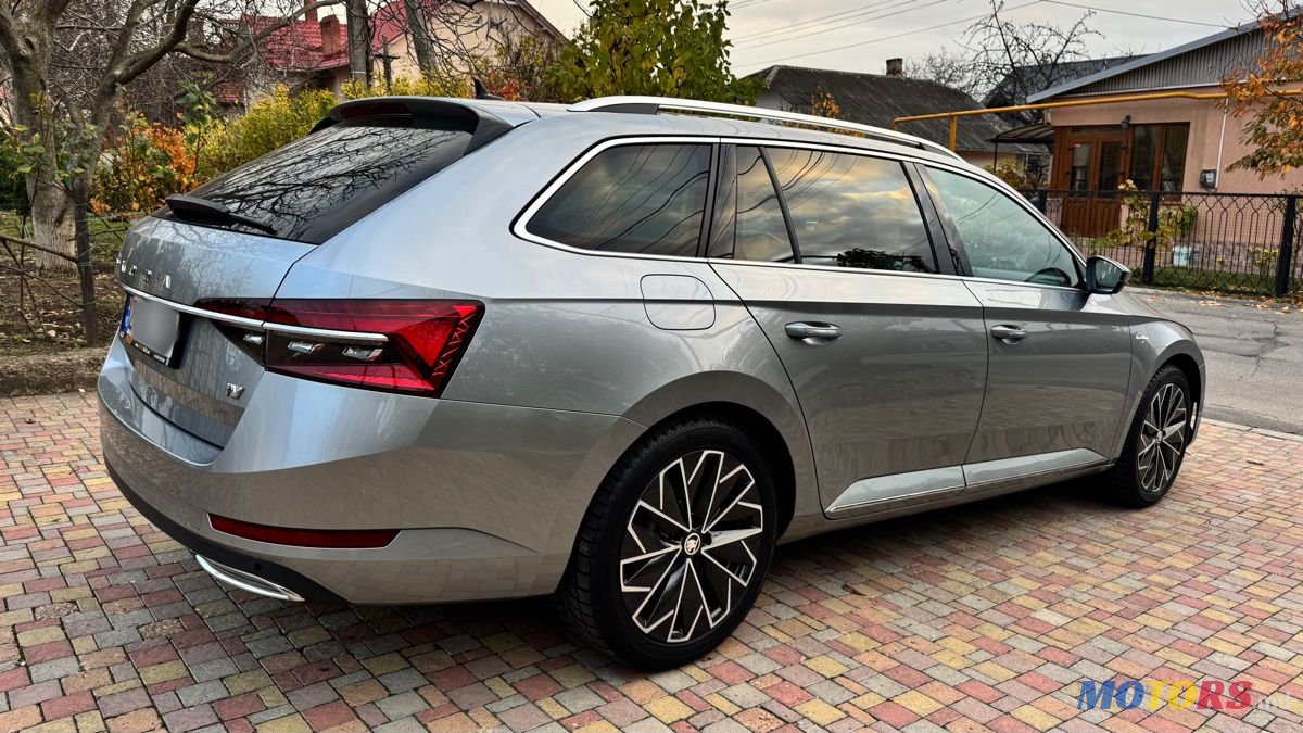 2021' Skoda Superb photo #4