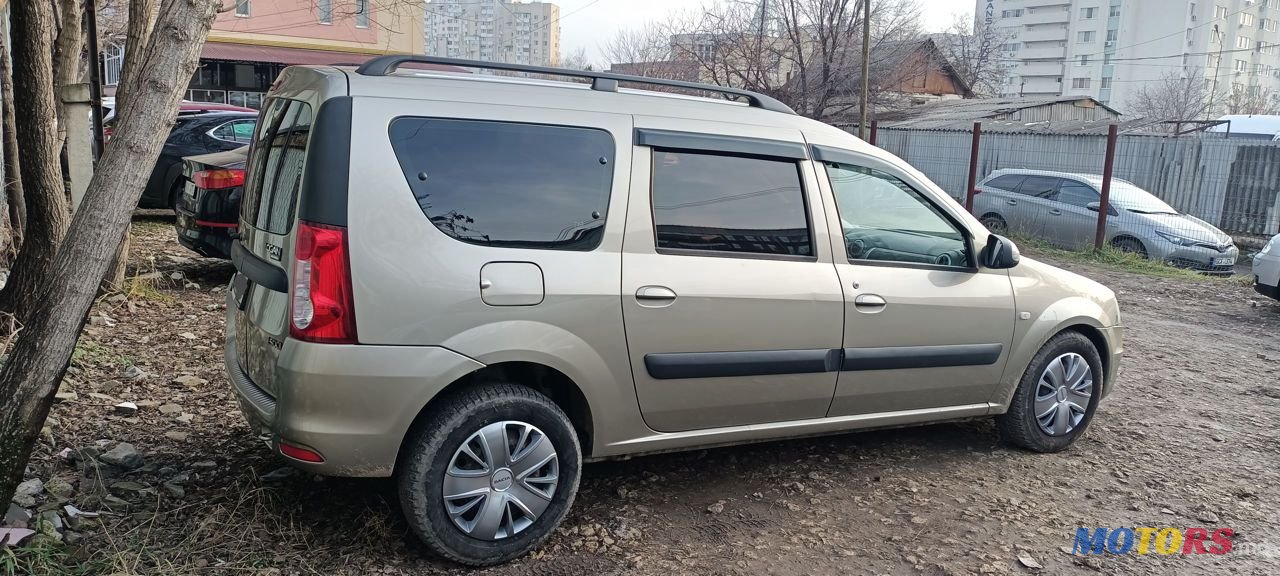 2009' Dacia Logan Mcv photo #3