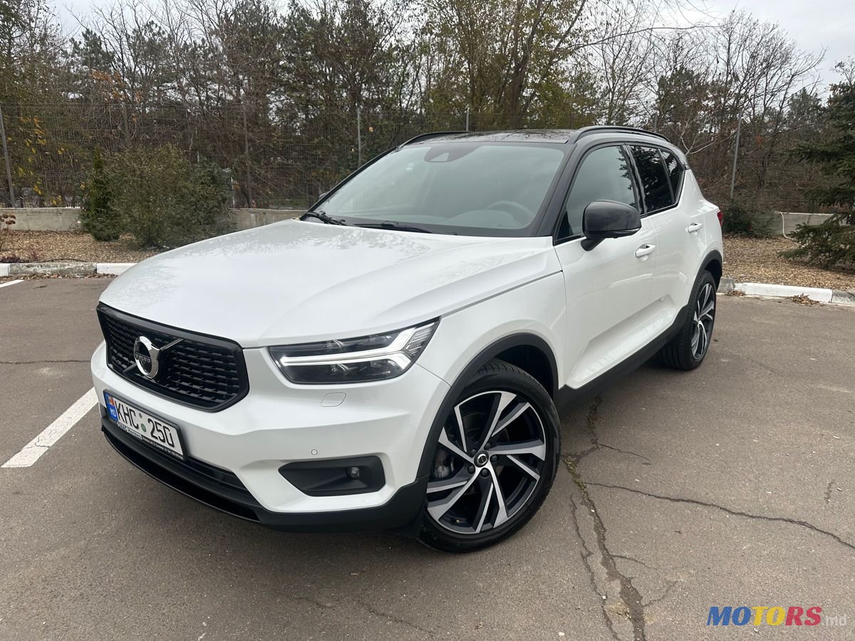 2020' Volvo Xc40 photo #1