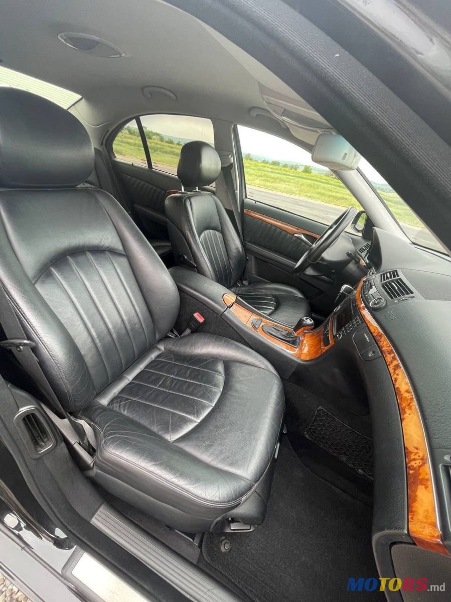 2008' Mercedes-Benz E Класс photo #5