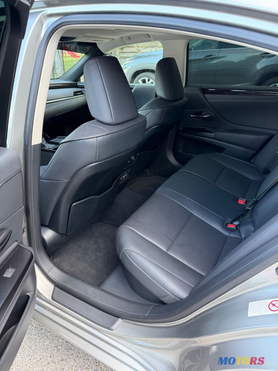2018' Lexus Es Series photo #4