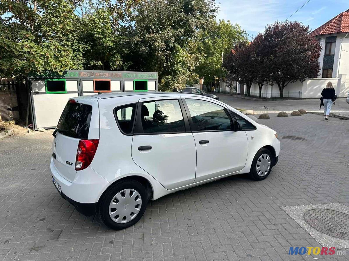 2010' Mitsubishi Colt photo #3