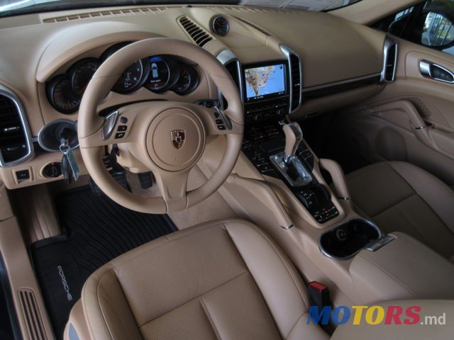 2013' Porsche Cayenne ii 3.0 V6 D 245 Tiptronic photo #3
