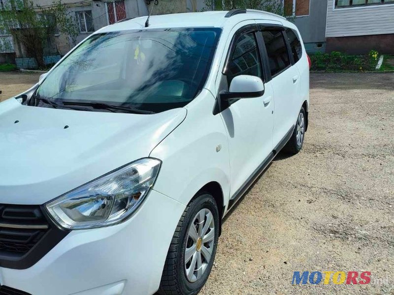 2017' Dacia Lodgy photo #2